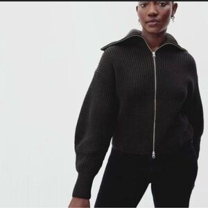 Ribbed Zip-Up Sweater Jacket in black